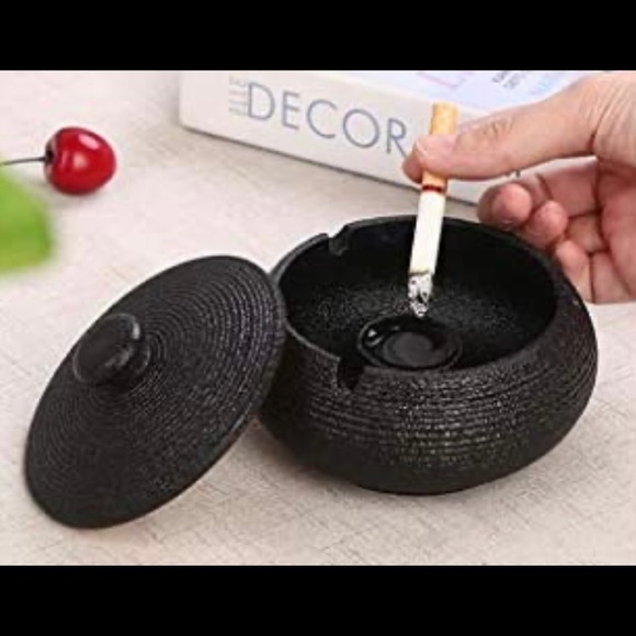 Brand new ceramic ashtray - Picture 5 of 5